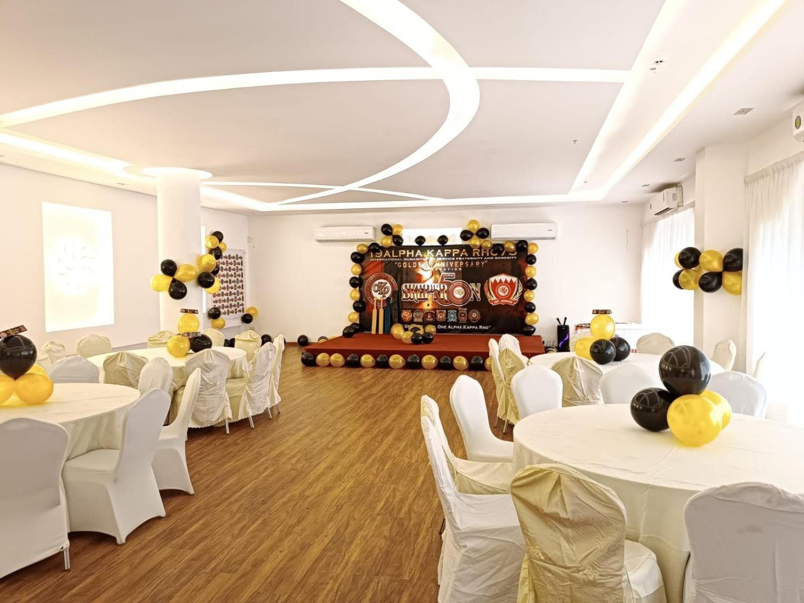 Majestic Hotel Manama Exterior foto